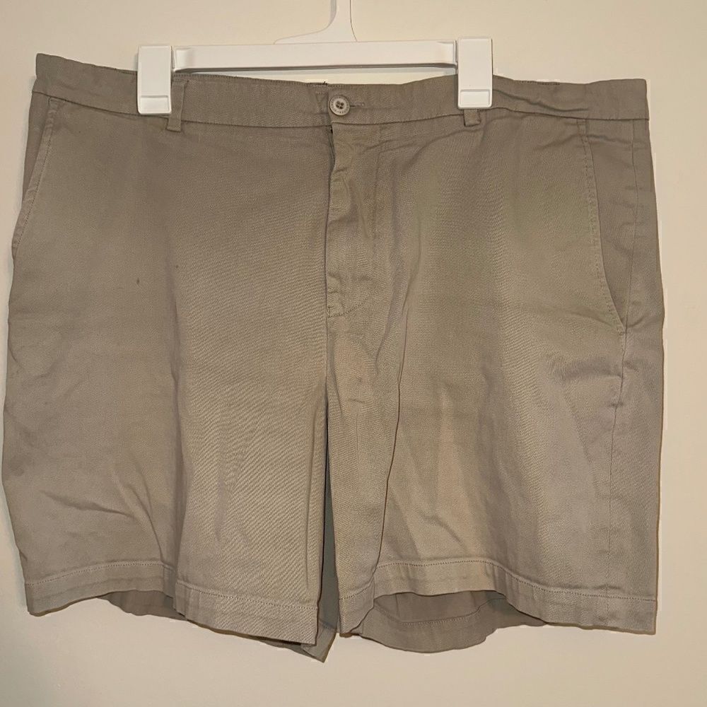 Over Under Khaki Shorts SIZE 40